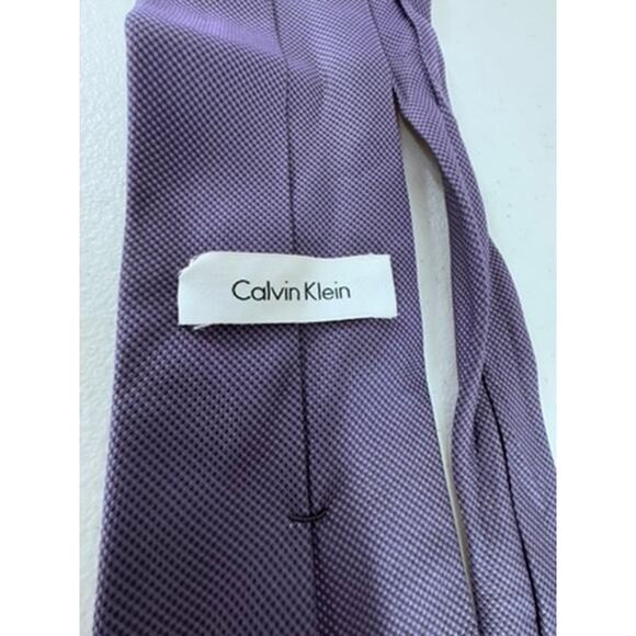 "Calvin Klein" Purple Check Men's Neck Tie, Silk, 60", Made In China - Picture 5 of 9